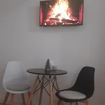 Lux דירה